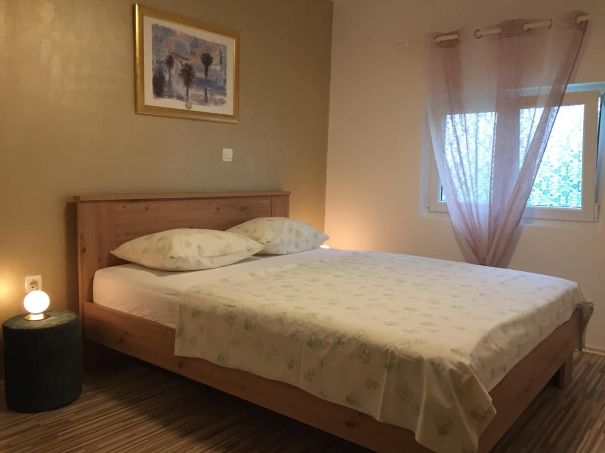 One-Bedroom Apartment, Wifi, Airco, Parking, Washing Machine, Grill Medulin Exterior photo