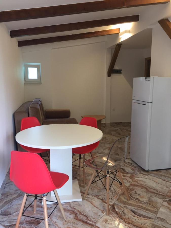 One-Bedroom Apartment, Wifi, Airco, Parking, Washing Machine, Grill Medulin Exterior photo
